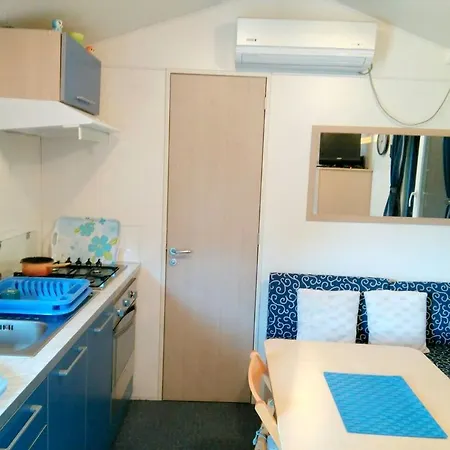 Holiday home Mobil Fazana